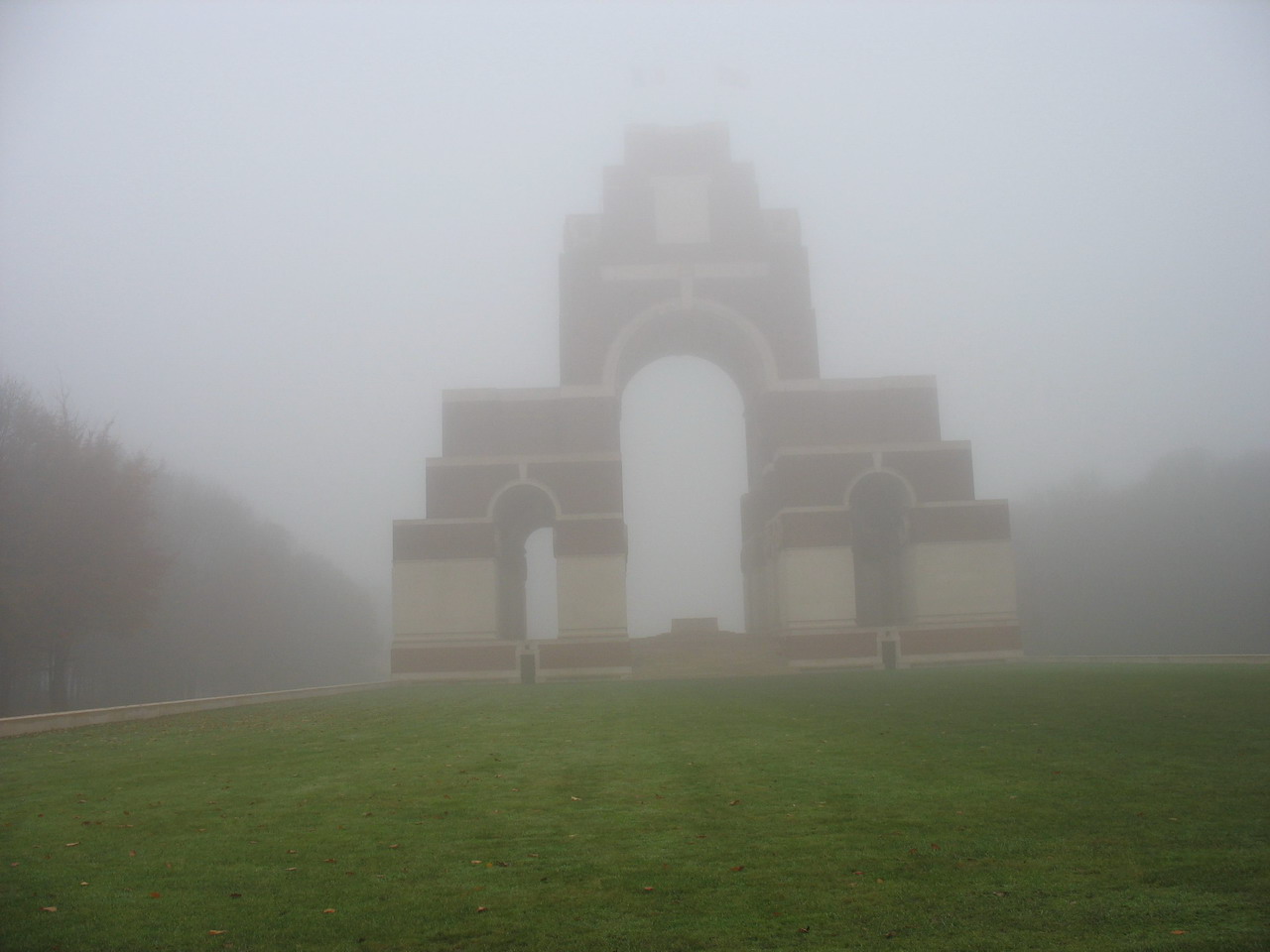 2012_11_11-Aveluy 006 - Thiepval.jpg