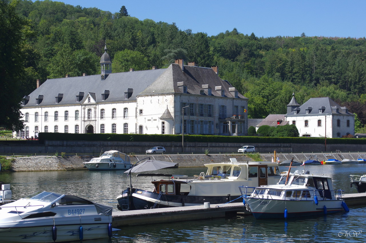 IMGP3058_Abbaye_de_Waulsort.JPG